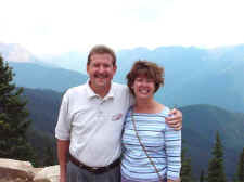 Jim and June on top of Aspen Mtn.jpg (28611 bytes)